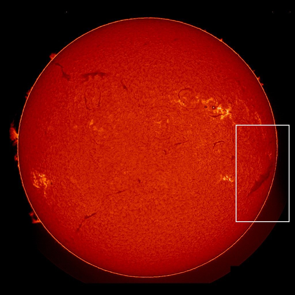   Солнце выплюнуло гигантский протуберанец в сторону Земли