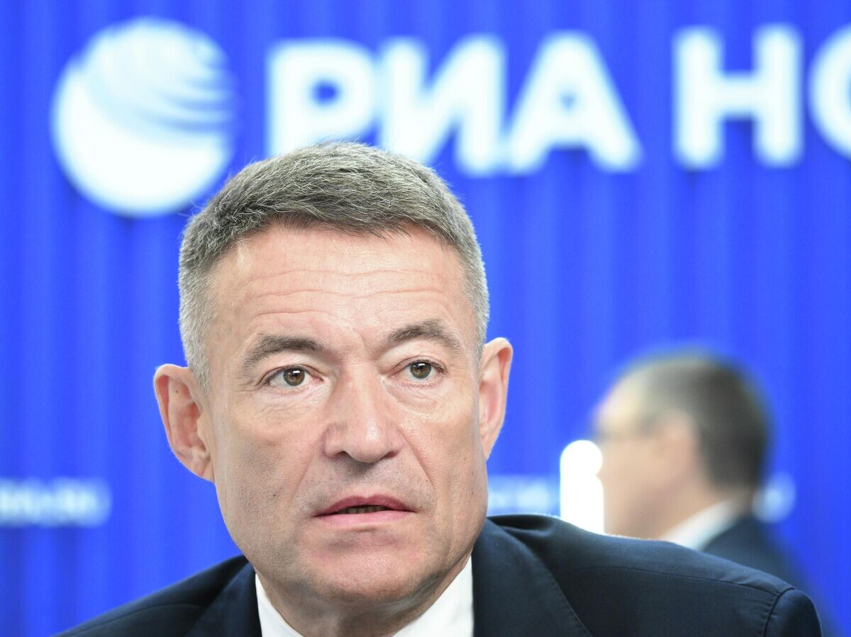    Главный онколог Минздрава Андрей Каприн на ПМЭФ-2025© РИА Новости / Владимир Астапкович