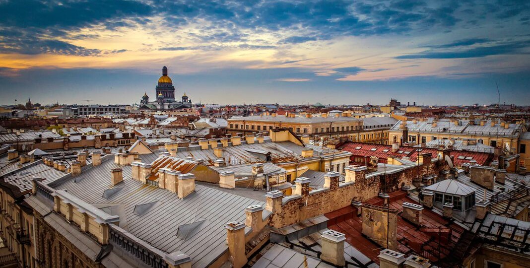 Чем заняться москвичам в Петербурге?