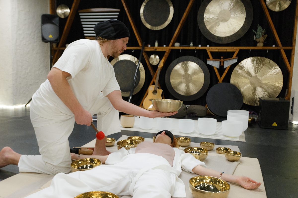 Практика звукотерапии в Sound Healing Center