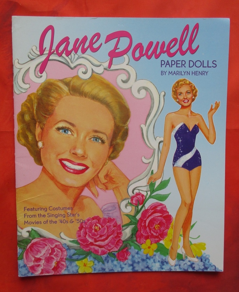 Лицевая сторона обложки набора с первой куклой