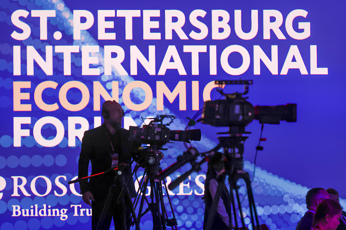 Фото: Sberdevices, КАМАЗ, Министерство культуры России, Unitree, Росконгресс