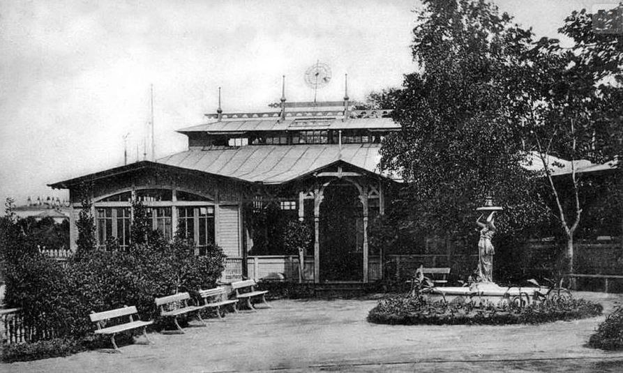 И. Н. Кемарский. В клубе в Мининском саду. 1900-е гг.  Листайте дальше, там ресторан