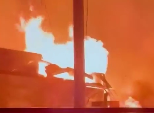    Энергетики оперативно прибыли на место и восстановили электроснабжение