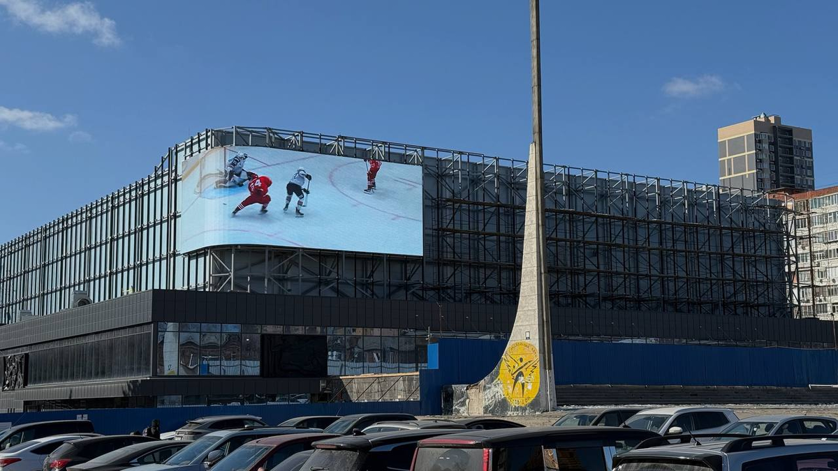 Кейс компании ГоризонтLED: Уличный экран на фасаде здания Дворца спорта