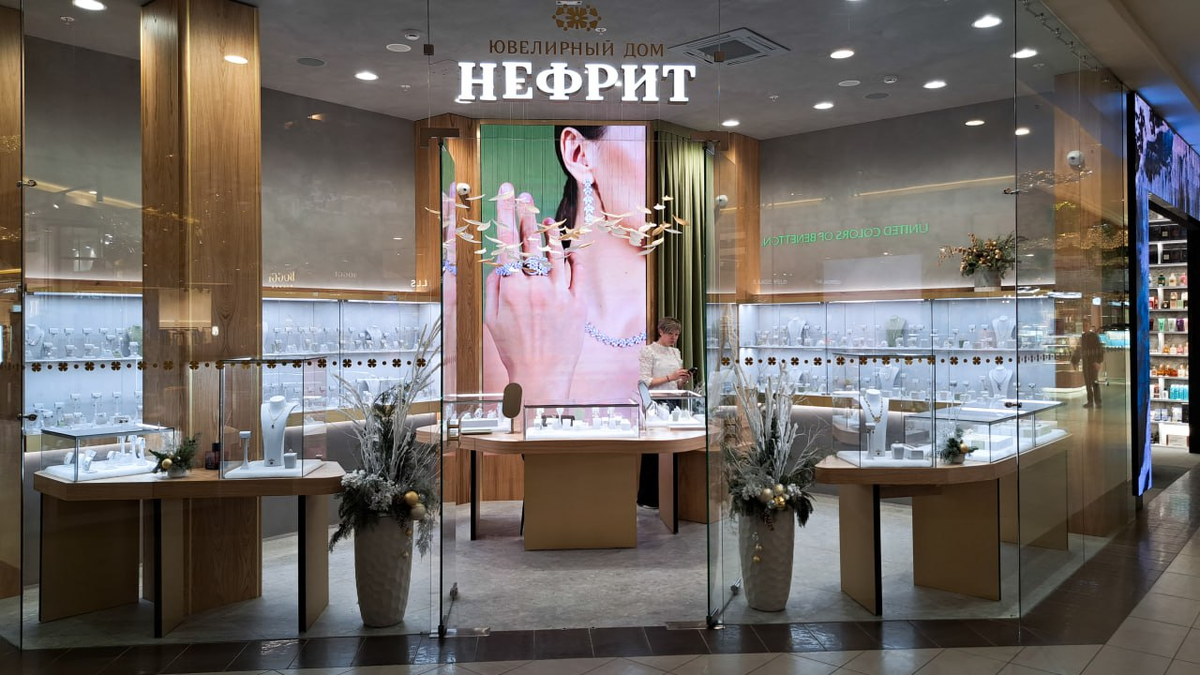 Кейс компании ГоризонтLED: Интерьерный экран в бутик Нефрит