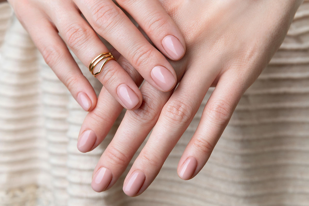 Нюд — беспроигрышный вариант в любой ситуации. Источник: Shutterstock📷
