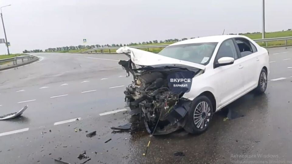    Авария на трассе. Источник: t.me/vkurse22