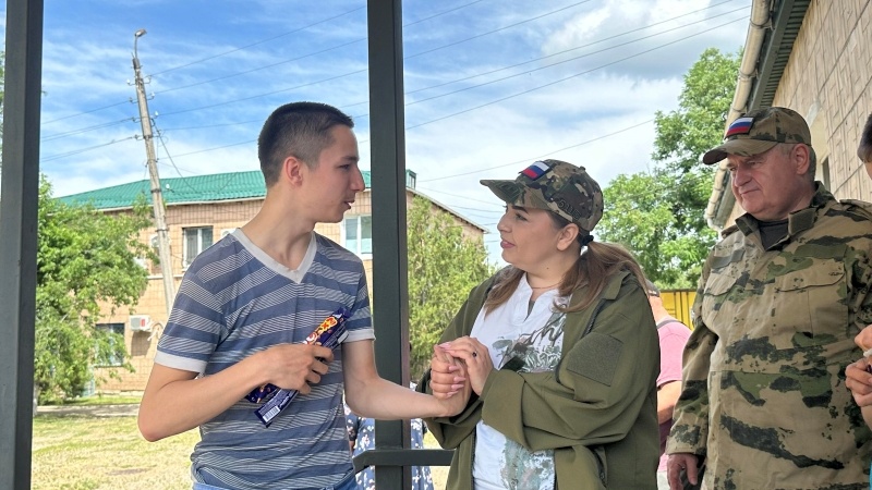 Дети из Краснодонского дома-интерната всегда ждут приезда Надежды Ефремовой