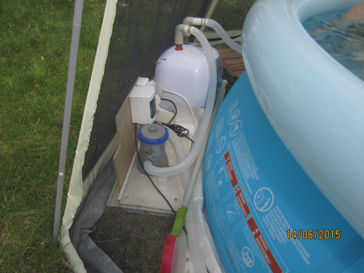 Фильтр и водонагреватель.