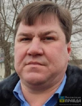 Замруководителя МАУ СГТ Сергей Попов📷    Загорать, но не купаться: городской пляж Волжского — на низком старте
