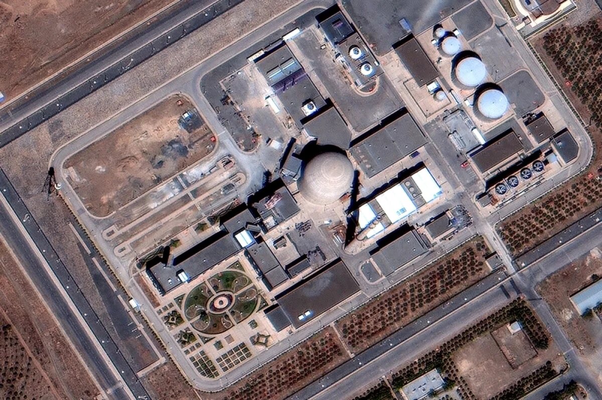    Ядерный реактор в Араке, Иран.