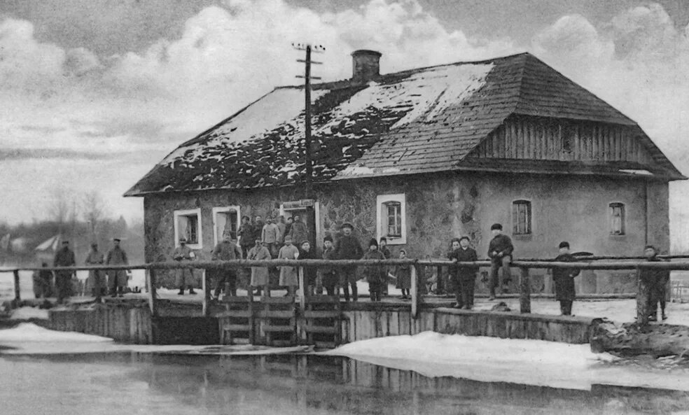 Река Ивенка, мельница. Фото 1916 и 2021 гг.