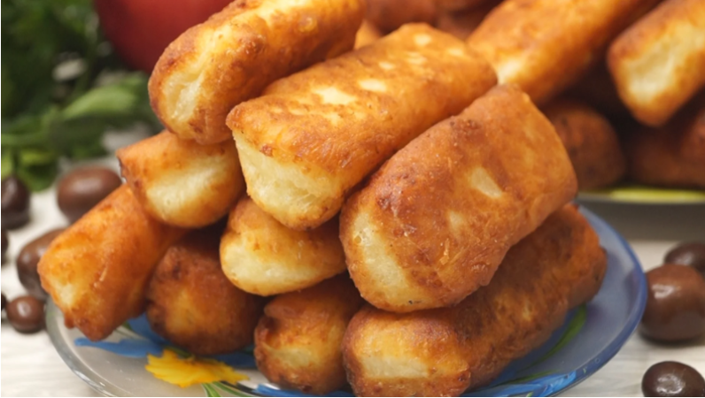 Творожные "Брусочки": специально для них держу творог в холодильнике, воздушные, мягкие, тают во рту, подходят для завтрака.