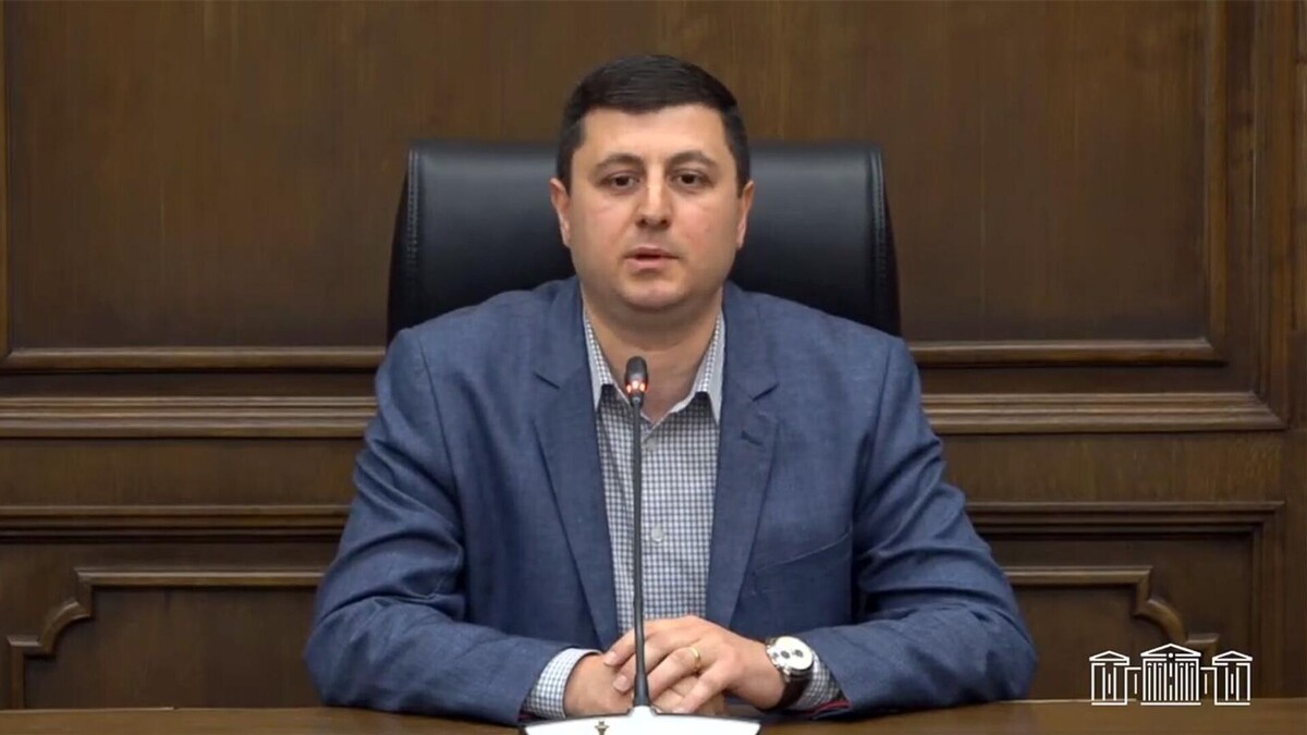 © Photo : press office of the Parliament of Armenia