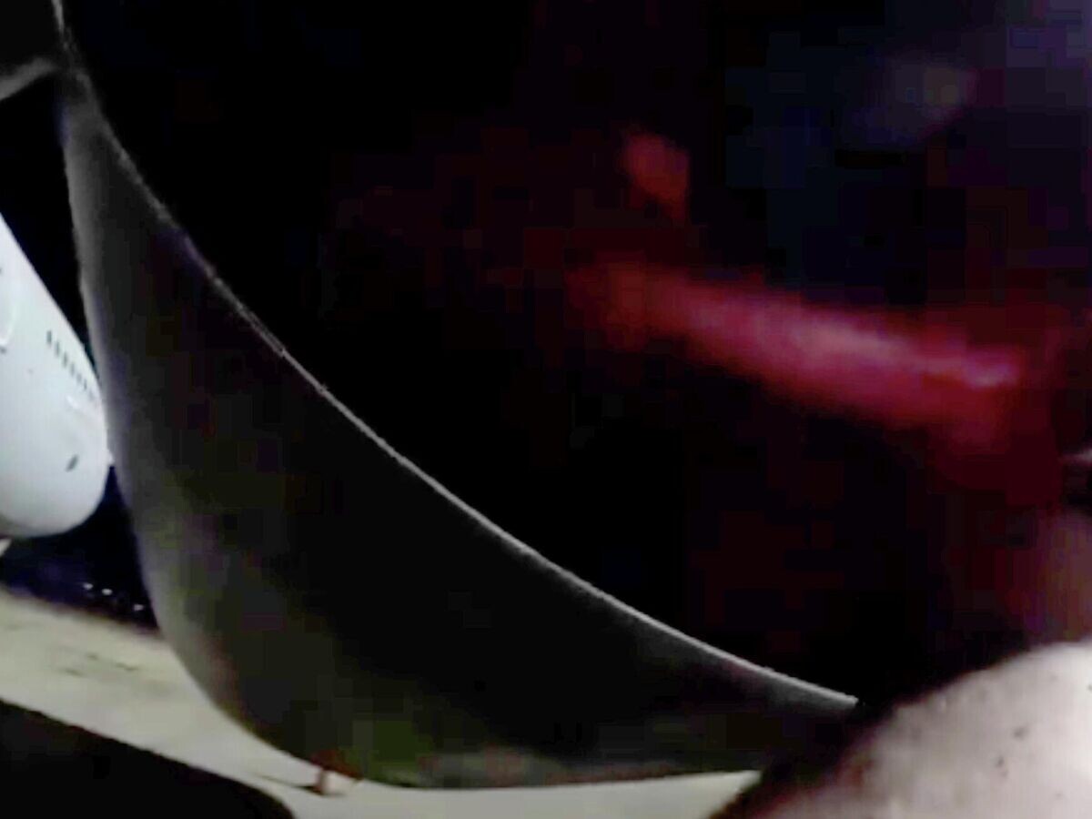    Пропалестинские активисты в Британии распылили красную краску и повредили ломом два заправочных самолета ВВС Британии на базе Брайз-Нортон в Оксфордшре© Palestine Action/X