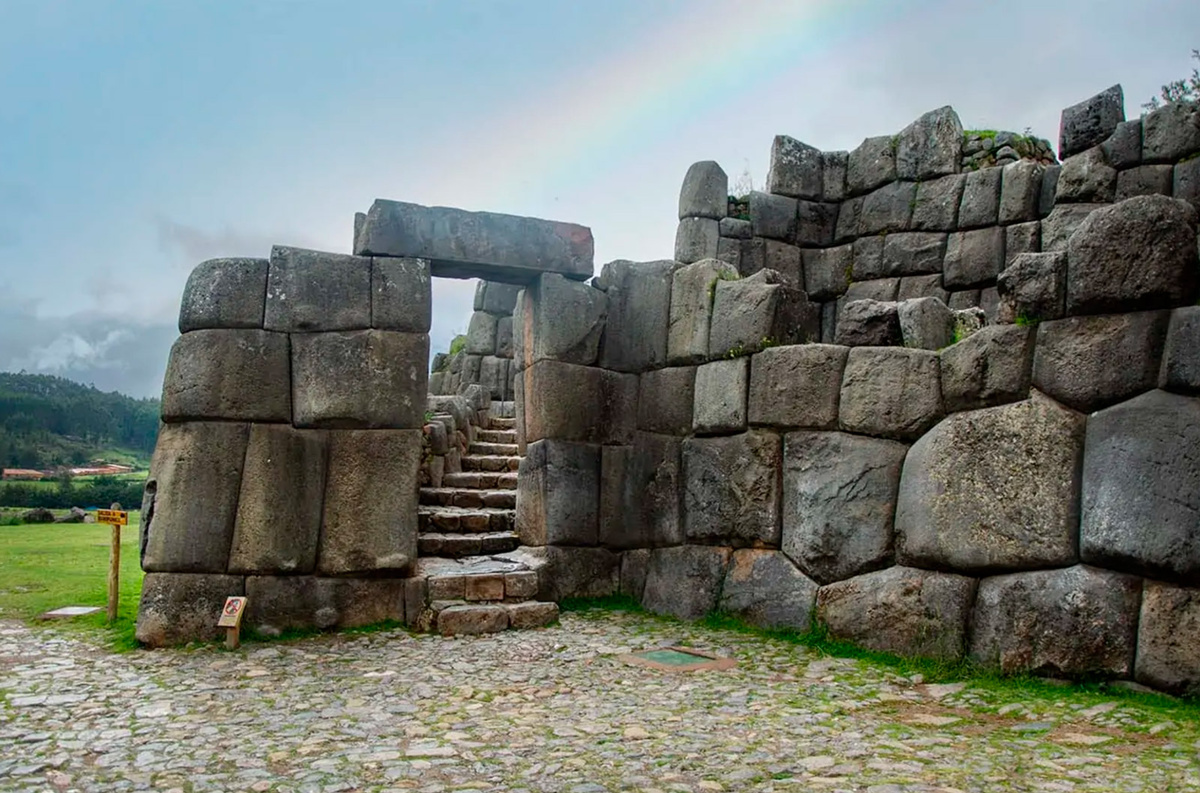 Удивительный Саксайуаман в Перу