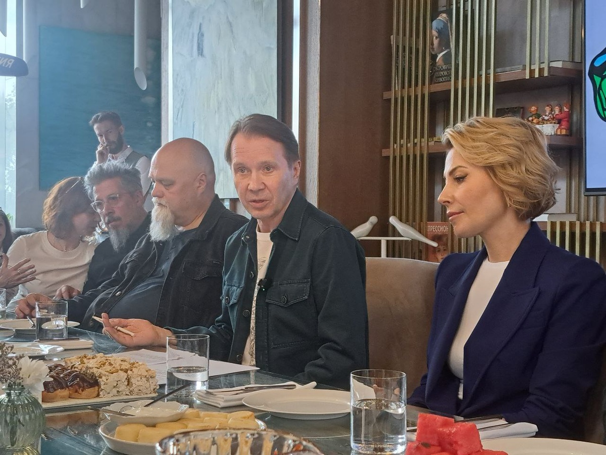 Во время последнего визита в город актеру удалось прогуляться по кремлю.  Фото: ФедералПресс / Вера Романескул