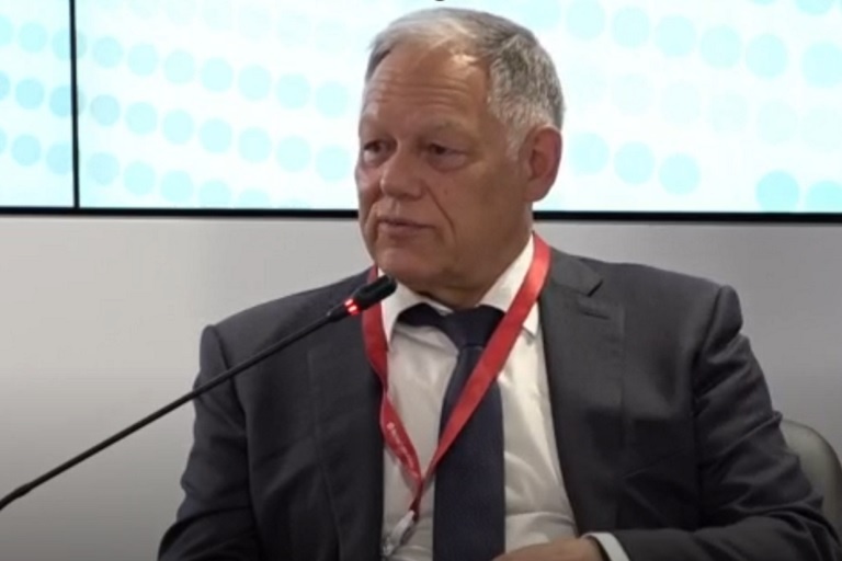    фото: forumspb.com Олег Еремеев