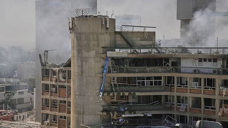    AP/TASS Последствия ракетного удара Ирана в израильском городе Беэр-Шева