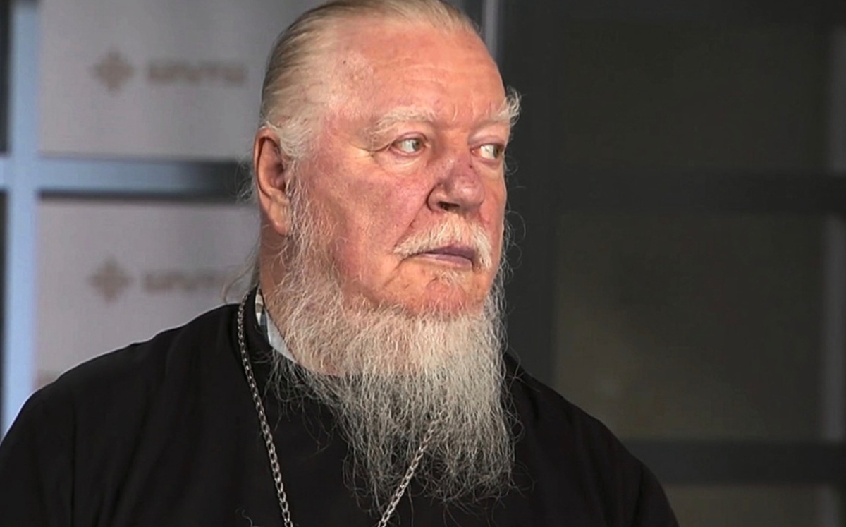 Димитрий Смирнов (07.03.1951 — 21.10.2020 гг.) — протоиерей, церковный и общественный деятель.