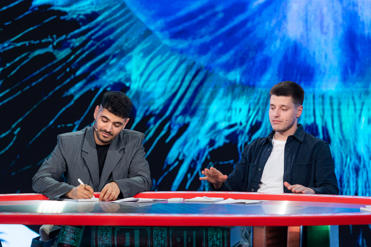 Ведущие шоу Роман Каграманов и Иван Кокорин