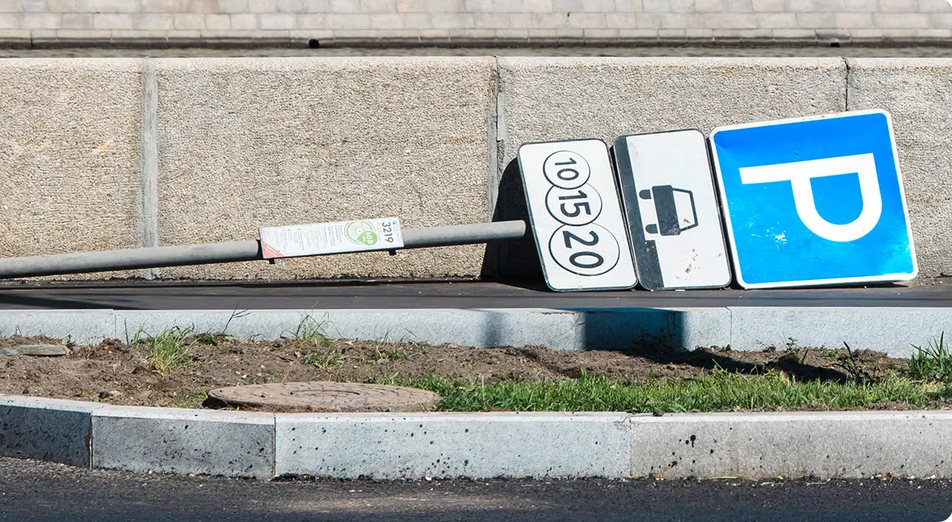 С 20 июня 2025 года в Москве расширилась зона платной парковки. Фото с просторов интернета.