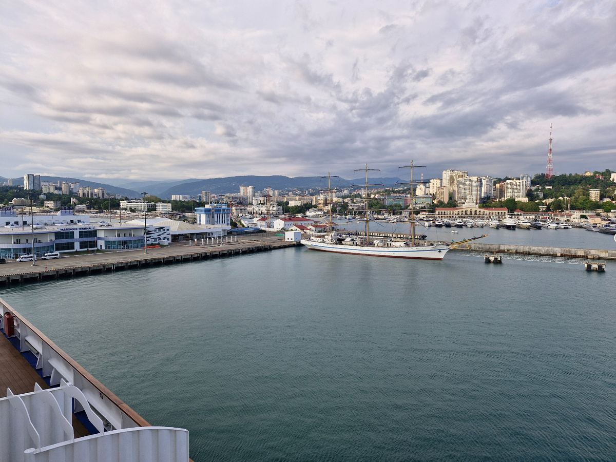 Морской порт с воды