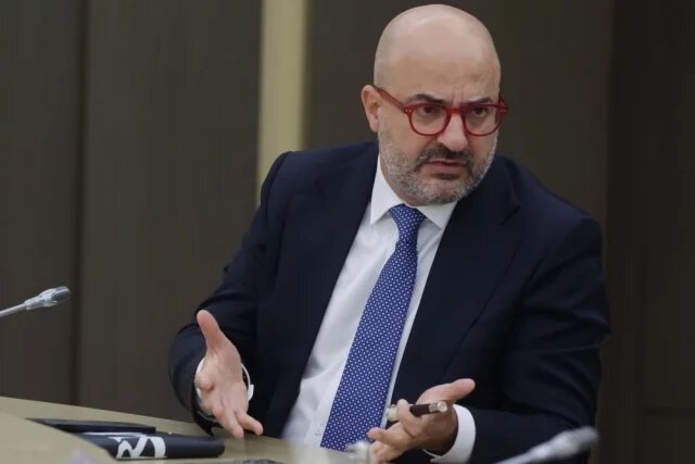    Кто такой Надим Котеич, журналист из ОАЭ, модератор сессии ПМЭФ?