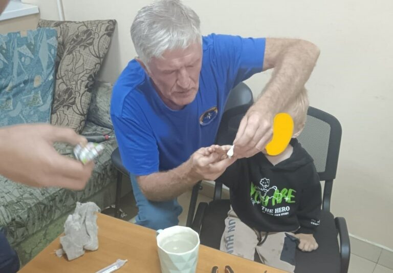    Коварная шайба. Юному оренбуржцу потребовалась помощь спасателей Андрей Севостьянов