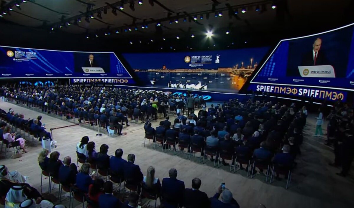     / Источник: Кадр из видео