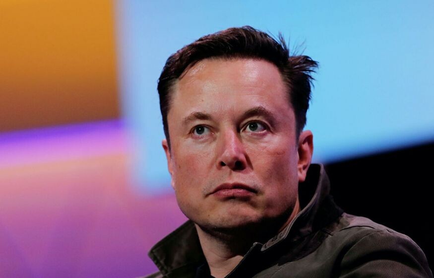    «Нелегальный мигрант. Выдворить его из США»: отец Маска предположил, просит ли он убежище в России