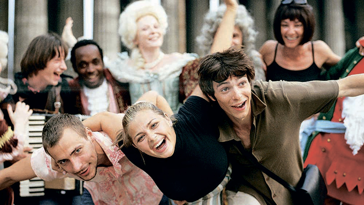   Кадр из фильма «Прогулка» / режиссер Алексей Учитель