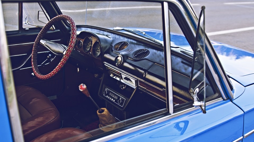 2 причины, зачем в СССР ставили треугольные форточки в каждую машину, и почему их убрали сейчас