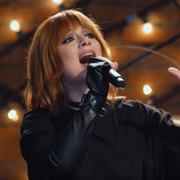     Юлия Савичева споёт на «Квартирнике у Маргулиса»