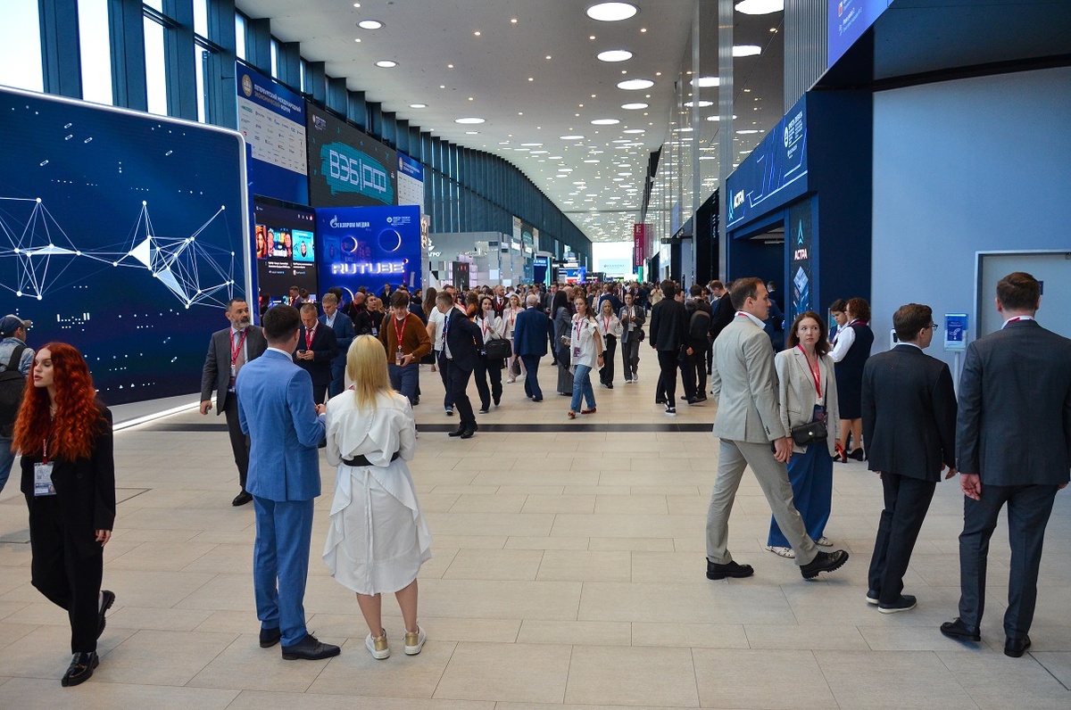 Страна довольна количеством иностранных гостей на ПМЭФ-2025.  Фото: Фото: ФедералПресс / Дмитрий Шевалдин