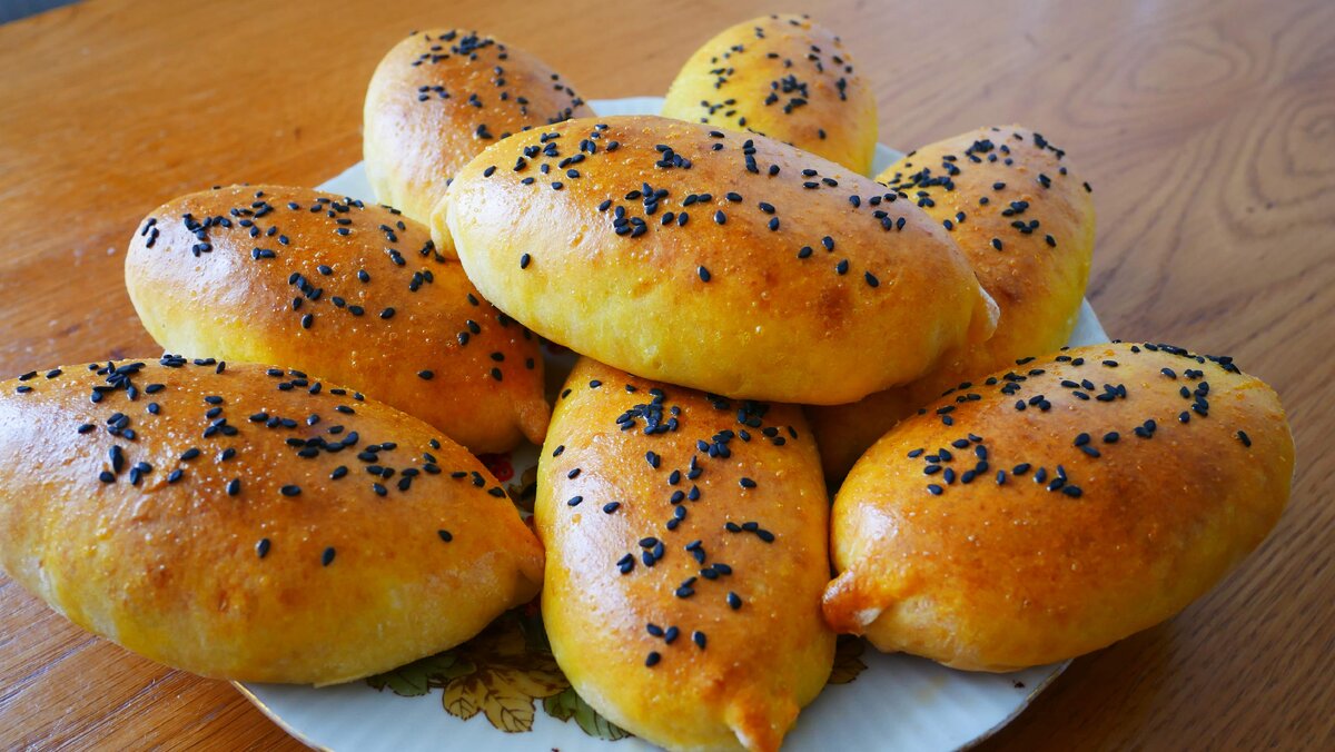    Эти пирожки «Лодочки» с творогом и изюмом ели еще наши прабабушки