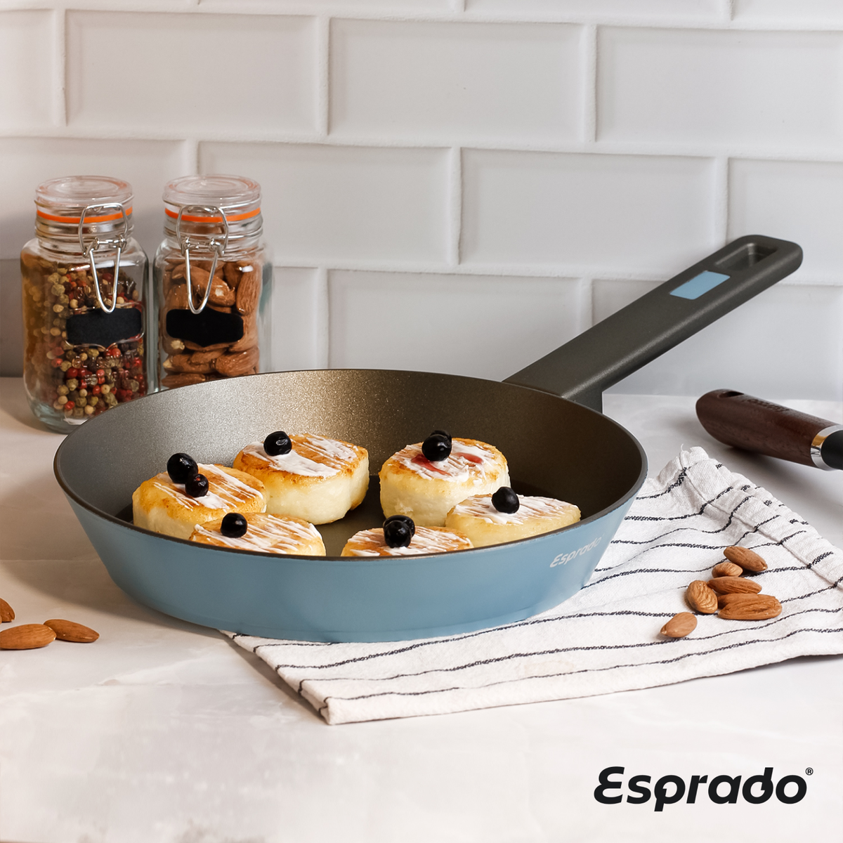 Сковорода Altura, емкости Laurel