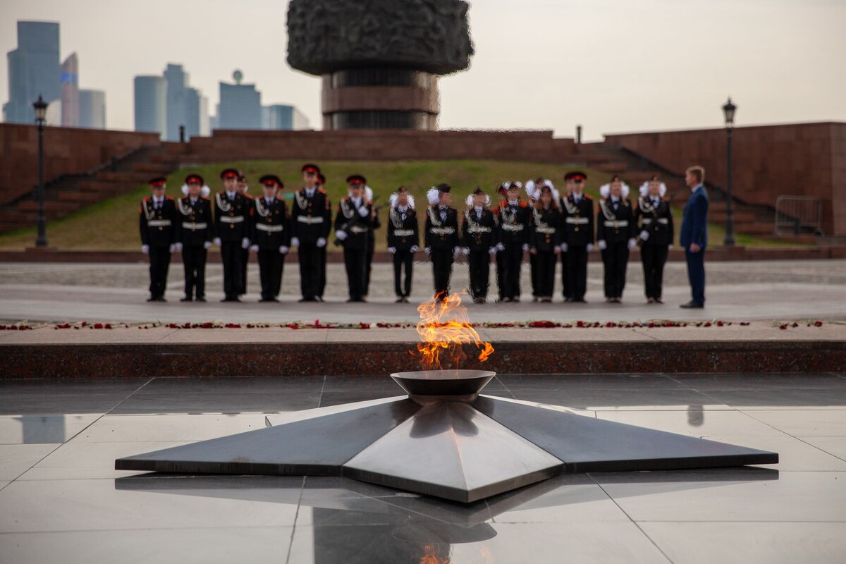    Почетный караул у Музея Победы начнет дежурство в День памяти и скорби в 4 утра