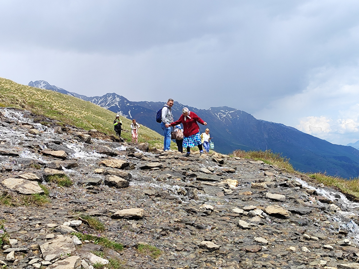 Та самая бабуля - даже ног не замочила (июнь 2025 года)