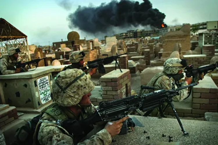 В 2004-м «Армия Махди» вела тяжёлые бои с американцами