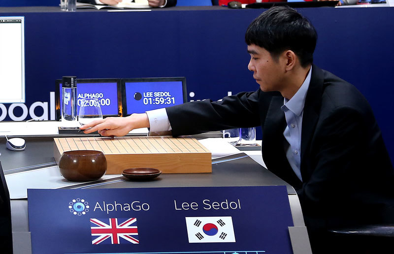 Кадр партии ИИ от Google - AlphaGo против корейского профессионала Lee Sedol