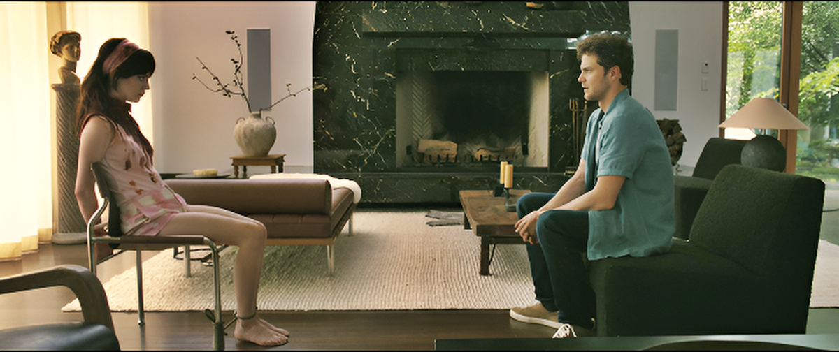 Кадр из фильма "Компаньон" (США)