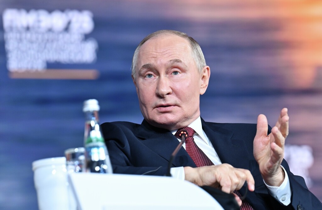 Киев сам создал себе проблему атакой на Курскую область, теперь линия соприкосновения выросла — Путин на ПМЭФ.