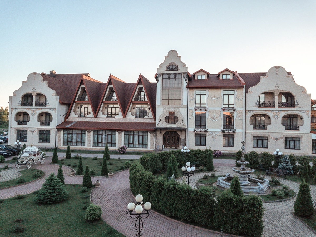 Ухоженная территория и комфортные номера — прекрасное дополнение к вашему активному отдыху