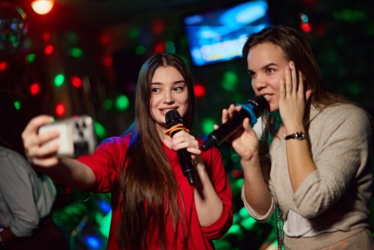 Провести девичник в загородном отеле — это возможность вырваться из привычной обстановки и полностью посвятить время себе и подругам.

