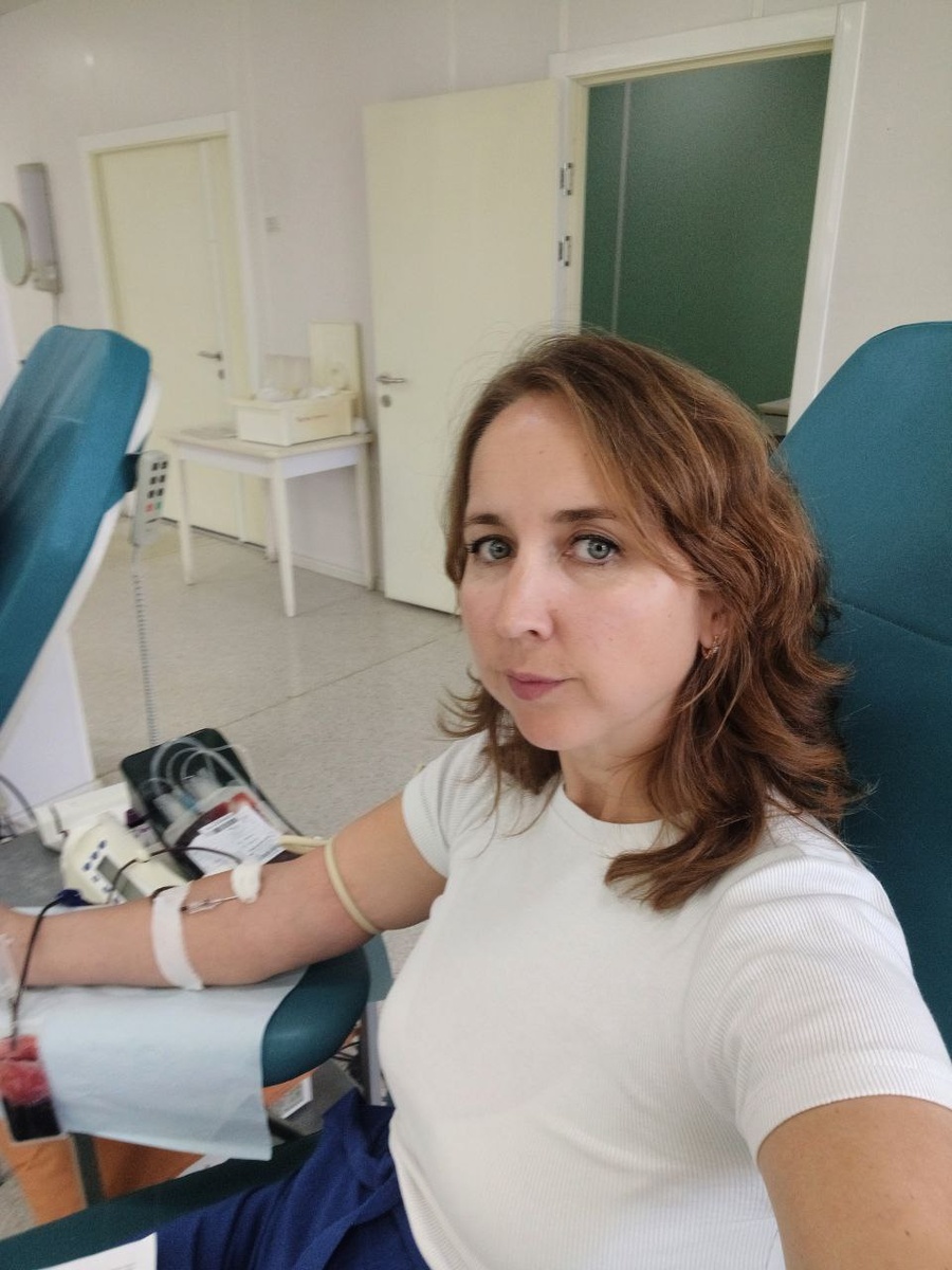 Удивительно, что в мир высоких технологий человека может спасти человек.