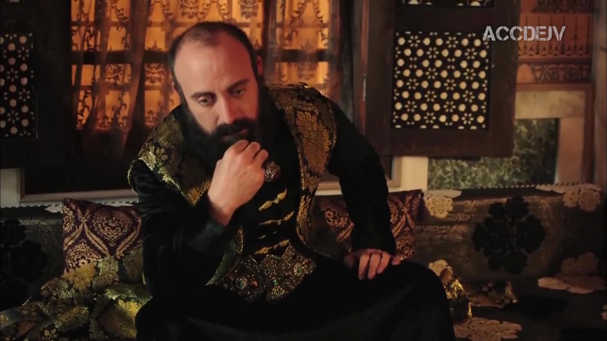 Сулейман задумался