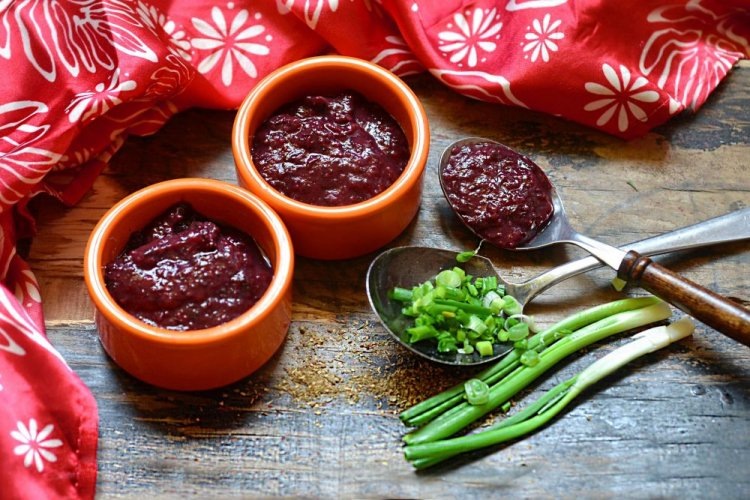  Соус из слив, помидоров и чеснока ♦ Взято с сайта: https://lafoy.ru 