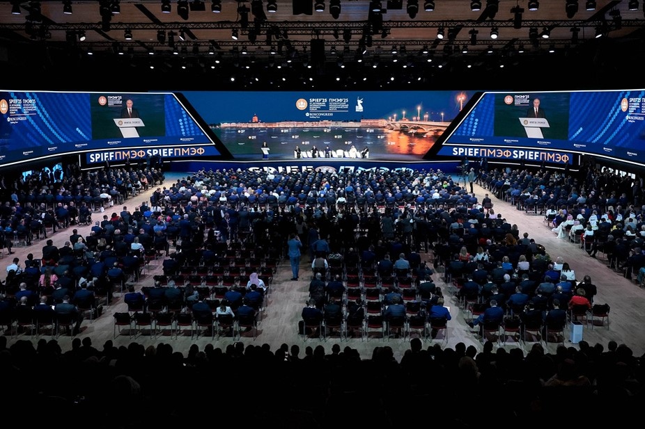    Пленарное заседание в рамках XXVIII Петербургского международного экономического форума Автор фото: Владимир Смирнов / ТАСС
